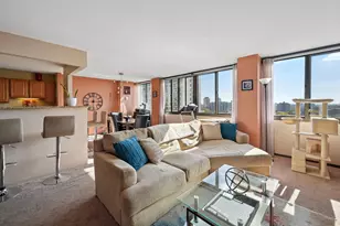 4800 S Lake Park Ave, Chicago, IL 60615 - Photo 3