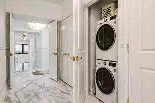 175 E Delaware Pl, Chicago, IL 60611 - Photo 21