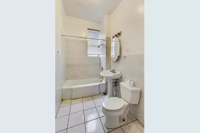 700 N Kedzie Avenue, Chicago, IL 60612 - Photo 23