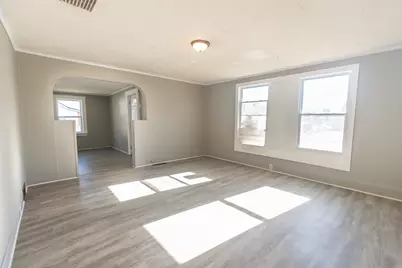 410 W 5th Street, Sterling, IL 61081 - Photo 9