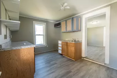 410 W 5th Street, Sterling, IL 61081 - Photo 3