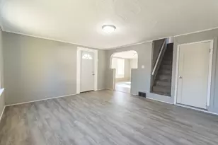 410 W 5th St, Sterling, IL 61081 - Photo 5