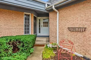 250 Lynwood Ln, Bloomingdale, IL 60108 - Photo 3