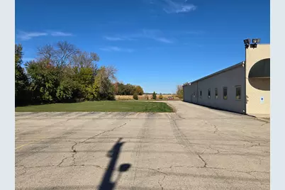 211 E Il Route 38 Highway, Rochelle, IL 61068 - Photo 3