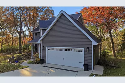 507 N Sangamon Lane, Dixon, IL 61021 - Photo 3