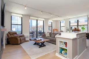 330 N Jefferson St, Chicago, IL 60661 - Photo 3