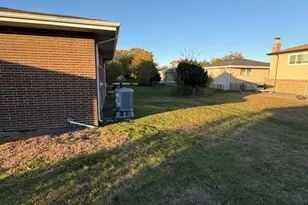 17249 School St, South Holland, IL 60473 - Photo 7