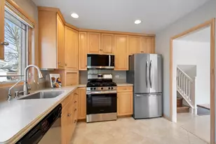 8905 N Parkside Ave N, Morton Grove, IL 60053 - Photo 11