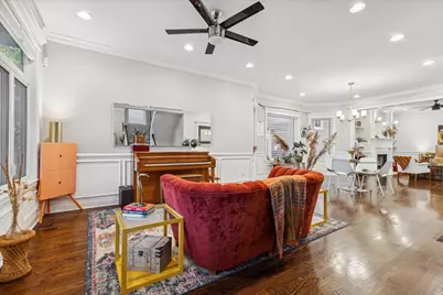 3733 W Sunnyside Avenue, Chicago, IL 60625 - Photo 3