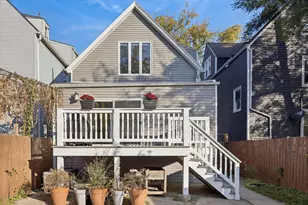 3733 W Sunnyside Ave, Chicago, IL 60625 - Photo 35