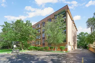 445 N Park Blvd, Glen Ellyn, IL 60137 - Photo 3