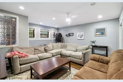 852 W Grace Street #T, Chicago, IL 60613 - Photo 5