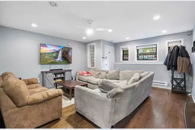 852 W Grace Street #T, Chicago, IL 60613 - Photo 3