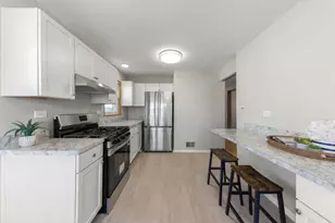 3424 S 55th Ct, Cicero, IL 60804 - Photo 9