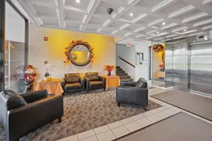 2005 S Finley Rd, Lombard, IL 60148 - Photo 5