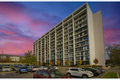 2005 S Finley Road #1202, Lombard, IL 60148 - Photo 1