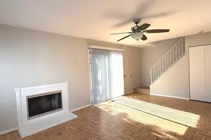 408 Trenton Ct, Aurora, IL 60504 - Photo 3