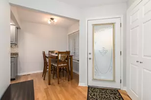 1068 Mattande Ln, Naperville, IL 60540 - Photo 5