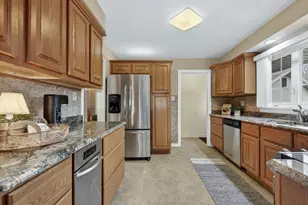 306 E Ravine Ave, Willow Springs, IL 60480 - Photo 11