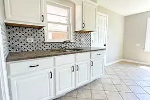 9405 S 76th Ct, Hickory Hills, IL 60457 - Photo 13