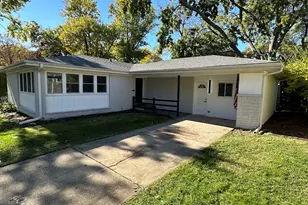 326 Indian Dr, Glen Ellyn, IL 60137 - Photo 1