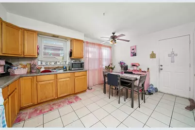 7549 S Roberts Road, Bridgeview, IL 60455 - Photo 5