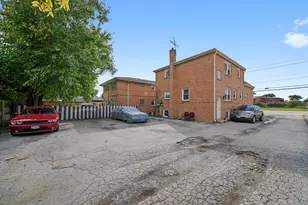 7549 S Roberts Rd, Bridgeview, IL 60455 - Photo 13