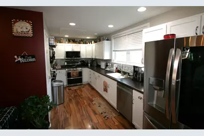 111 W Fast Avenue, Mackinaw, IL 61755 - Photo 3