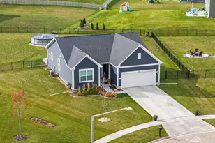 725 Cloverleaf Dr, Marengo, IL 60152 - Photo 39