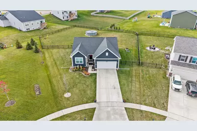 725 Cloverleaf Drive, Marengo, IL 60152 - Photo 41