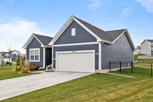 725 Cloverleaf Dr, Marengo, IL 60152 - Photo 3