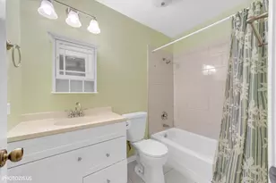 1429 Pebblecreek Dr, Glenview, IL 60025 - Photo 27