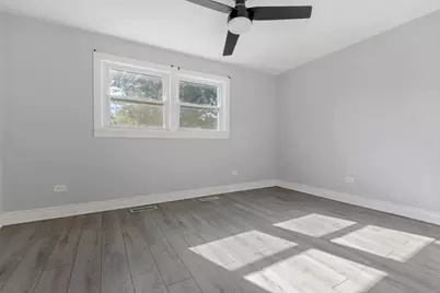 245 W 43rd Street, Chicago, IL 60609 - Photo 11