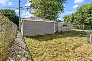 245 W 43rd St, Chicago, IL 60609 - Photo 25