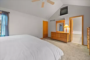 310 Fairhaven Dr, Yorkville, IL 60560 - Photo 15