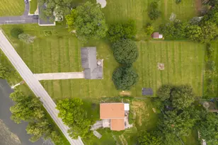 15717 S River Rd, Plainfield, IL 60544 - Photo 9