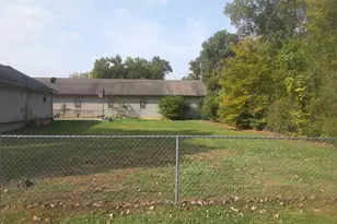 3302 W 139th St, Robbins, IL 60472 - Photo 11