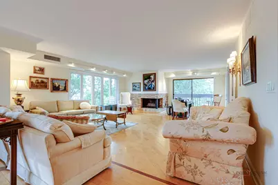 1671 Mission Hills Road #302, Northbrook, IL 60062 - Photo 5