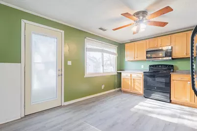 706 W Wall Street, Lexington, IL 61753 - Photo 5