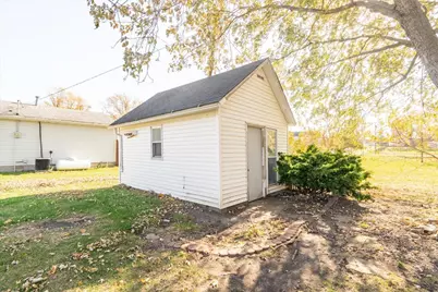 706 W Wall Street, Lexington, IL 61753 - Photo 19