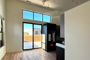 2445 N Lincoln Ave, Chicago, IL 60614 - Photo 3