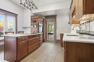 1209 N Clinton Blvd, Bloomington, IL 61701 - Photo 13