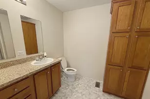 186 Carriage Ln, Sauk Village, IL 60411 - Photo 5