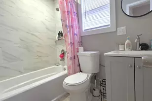 9 N Jackson St, Elgin, IL 60123 - Photo 9