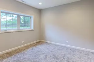 2205 Maple Hill Ct, Downers Grove, IL 60515 - Photo 13