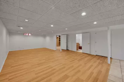 1427 S Busse Road, Mount Prospect, IL 60056 - Photo 17