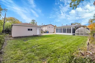 1427 S Busse Rd, Mount Prospect, IL 60056 - Photo 37