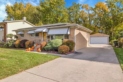 1427 S Busse Road, Mount Prospect, IL 60056 - Photo 3