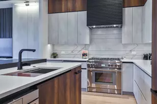 5624 N Francisco Ave, Chicago, IL 60659 - Photo 5