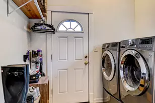 1447 W Warner Ave, Chicago, IL 60613 - Photo 15